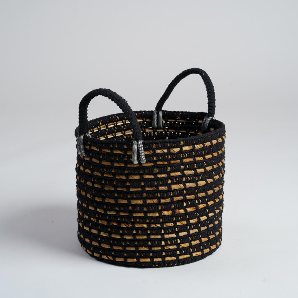 Panier en fibre végétale noir et beige L Anaya