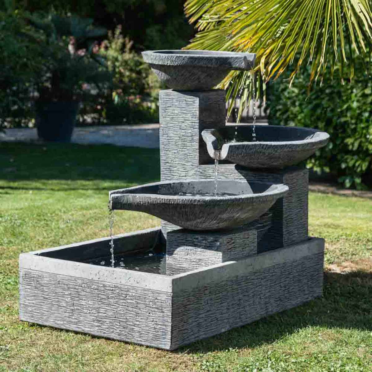 Fontaine de jardin en pierre naturelle - Jardin et Saisons